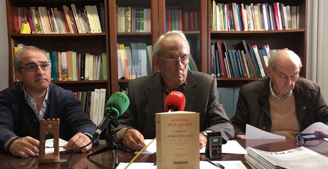 La Asociación &#39;Amigos de Badajoz&#39; reedita un nuevo libro