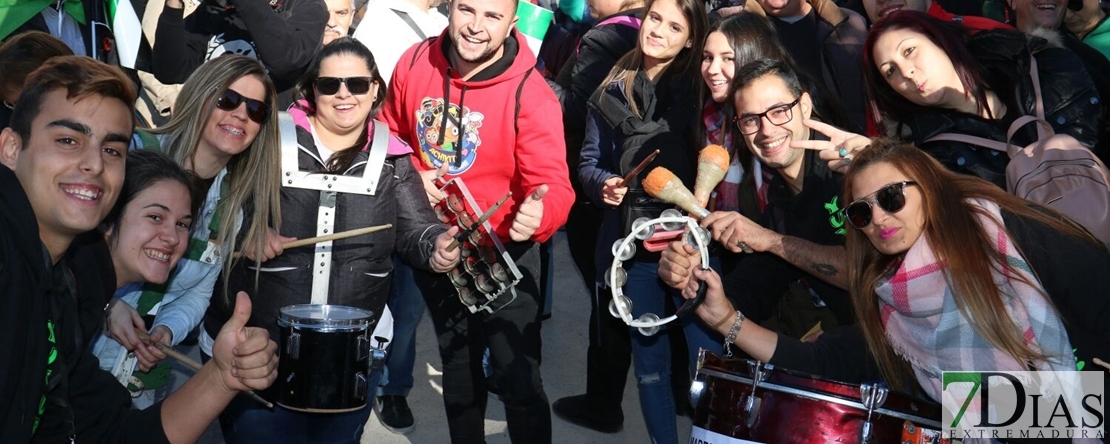 Las comparsas de Badajoz presentes en Madrid por un #TrenDignoYa