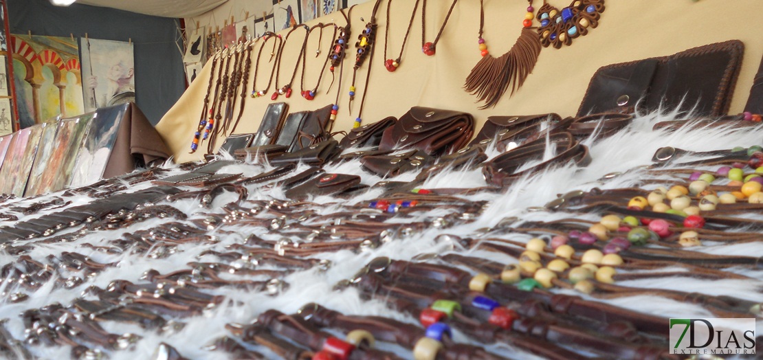 Infinidad de productos se exponen en el mercado navideño de Mérida