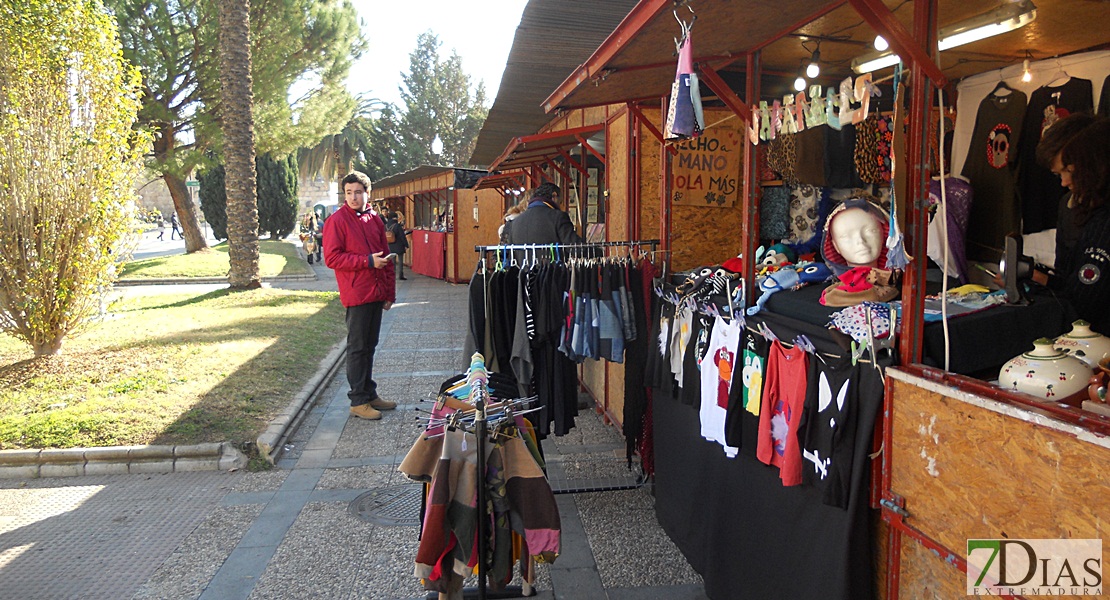 Infinidad de productos se exponen en el mercado navideño de Mérida
