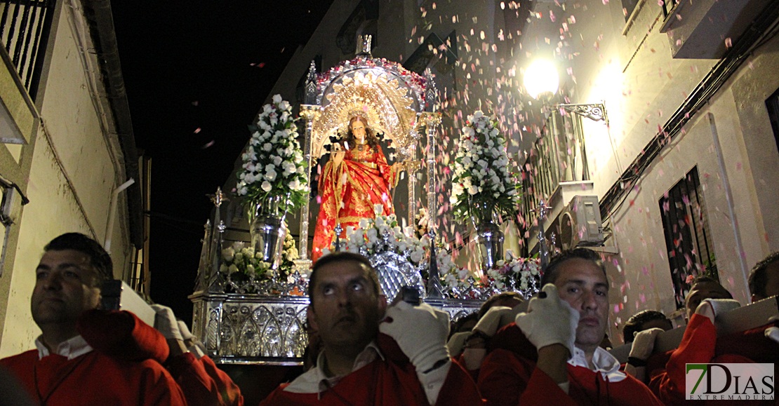 Miles de fieles acompañan a la Mártir Santa Eulalia