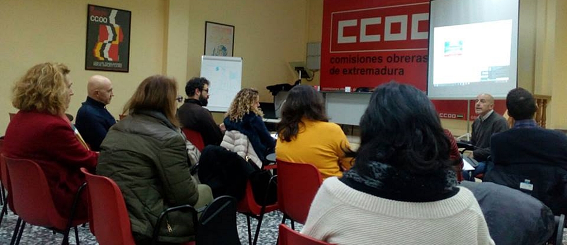 CCOO protesta por el anuncio de parar los llamamientos de interinos
