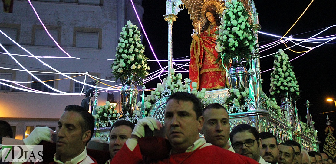 Miles de fieles acompañan a la Mártir Santa Eulalia