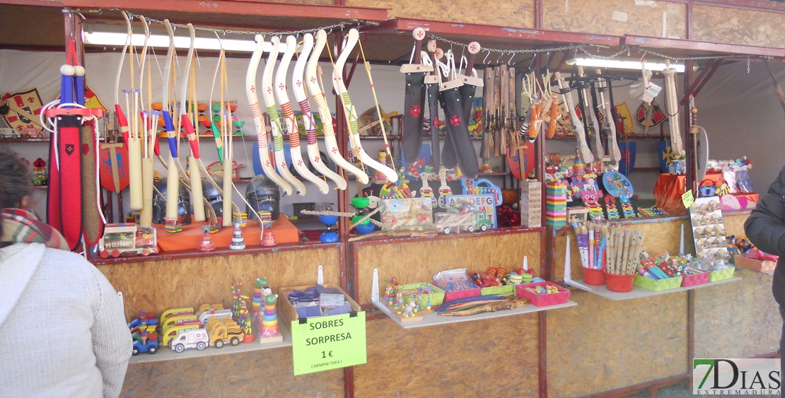 Infinidad de productos se exponen en el mercado navideño de Mérida