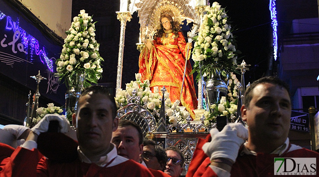 Miles de fieles acompañan a la Mártir Santa Eulalia