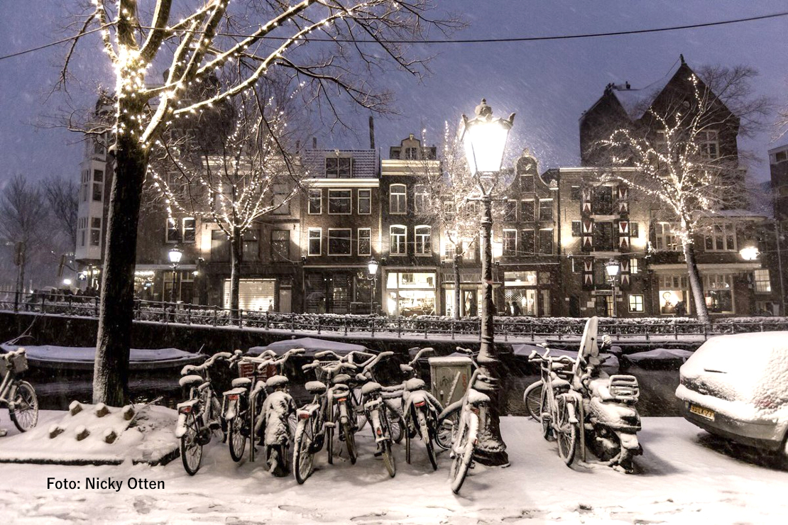 Ámsterdam se cubre de blanco tras las nevadas de estos días en Europa