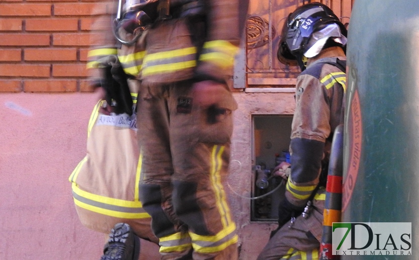 Un fuerte olor a gas alerta a los vecinos de la carretera de la Corte