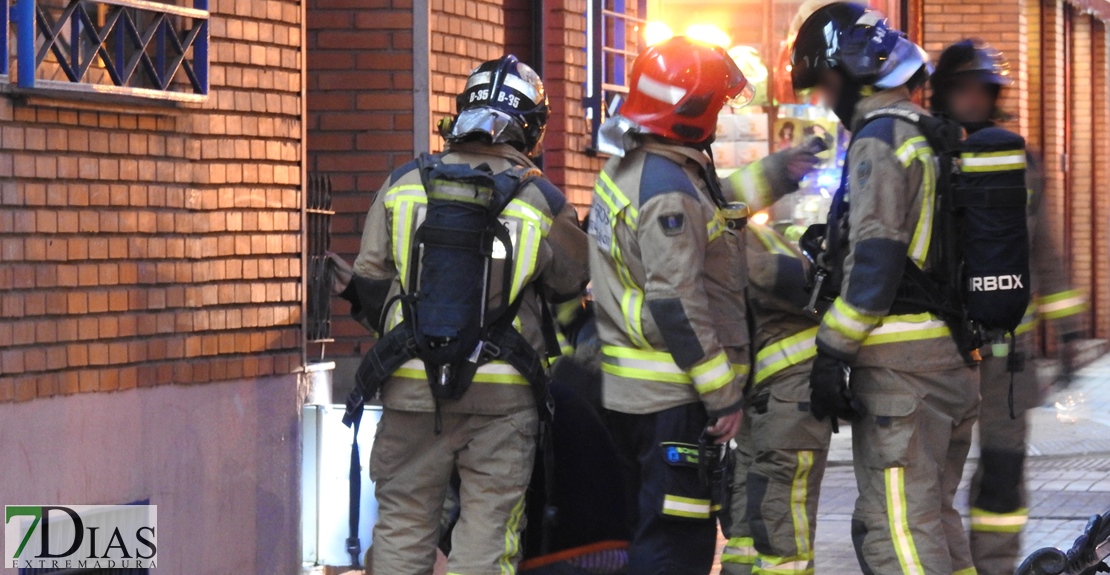 Un fuerte olor a gas alerta a los vecinos de la carretera de la Corte