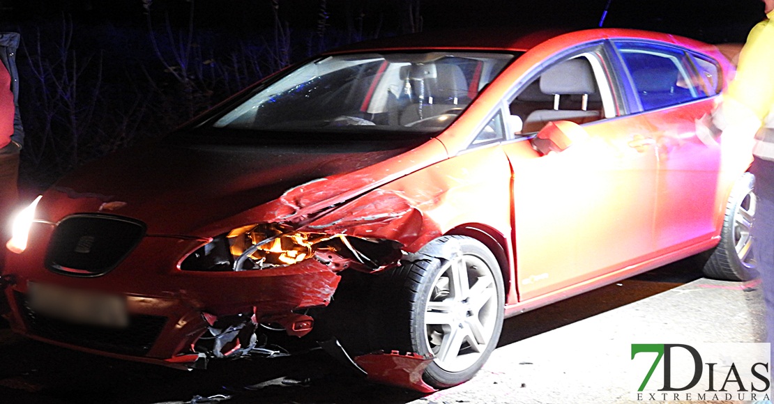 Crítico tras sufrir un accidente de tráfico en la carretera de Montijo (Badajoz)