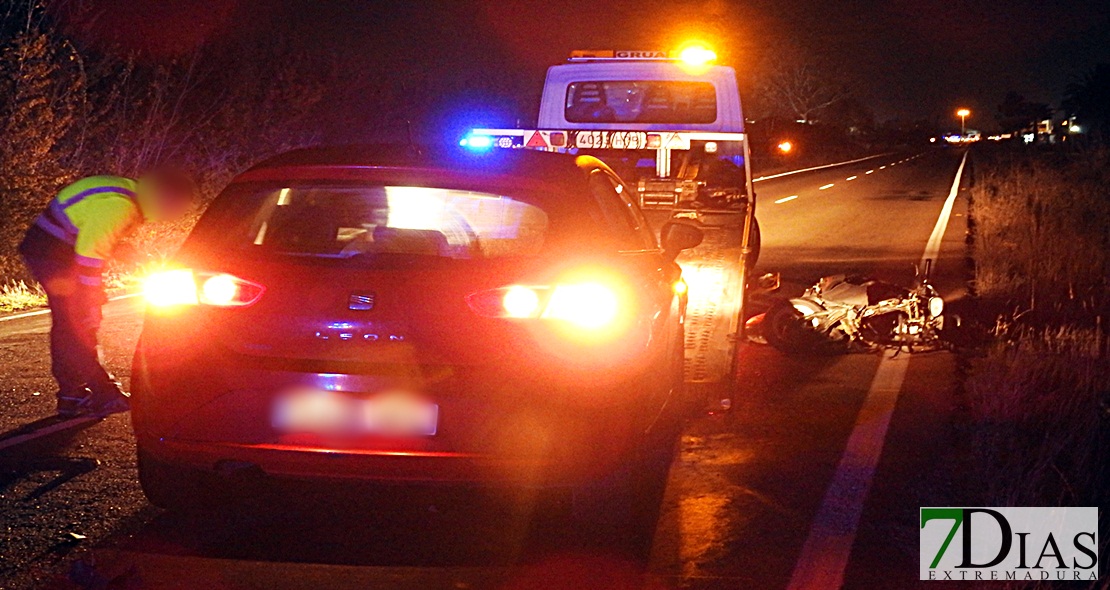 Crítico tras sufrir un accidente de tráfico en la carretera de Montijo (Badajoz)