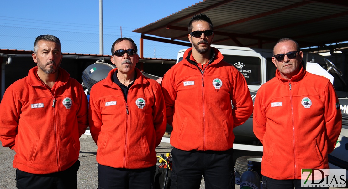 El equipo subacuático de Bomberos de la Diputación muestra su gran labor