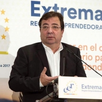 Vara destaca las condiciones adecuadas para emprender en Extremadura