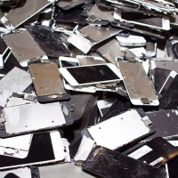 Campaña de recogida de residuos eléctricos y electrónicos para los comercios