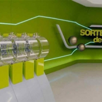 La ONCE reparte suerte en el mercadillo de Alburquerque