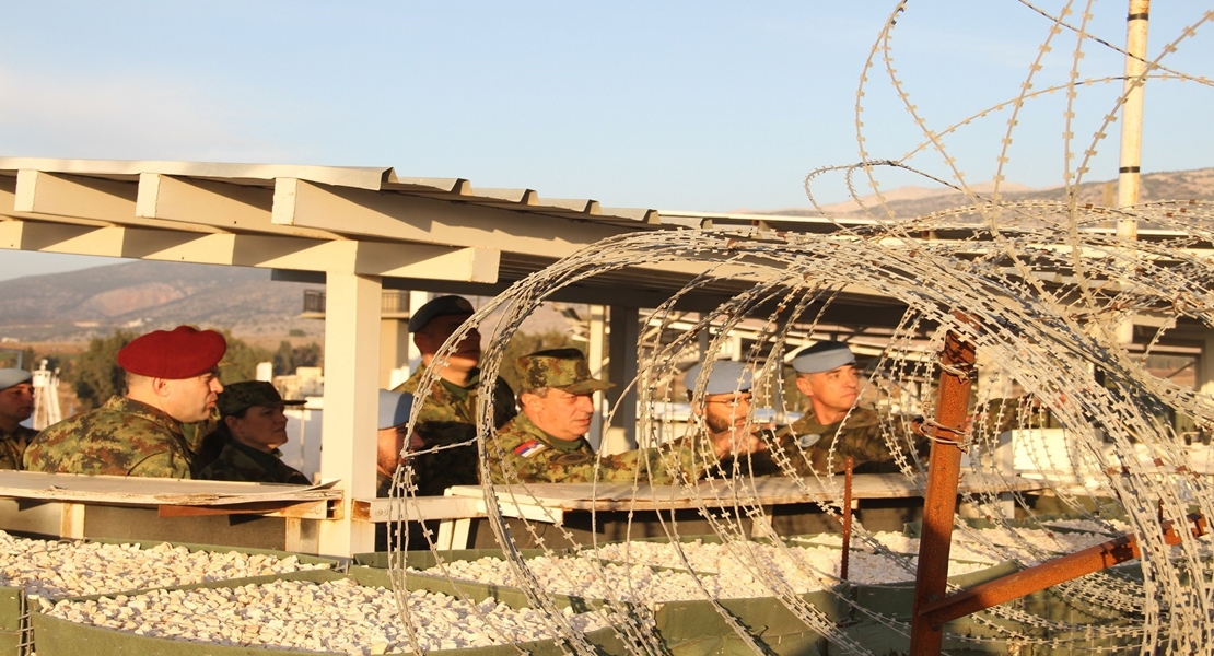 El general serbio en el Líbano visita a los cascos azules españoles