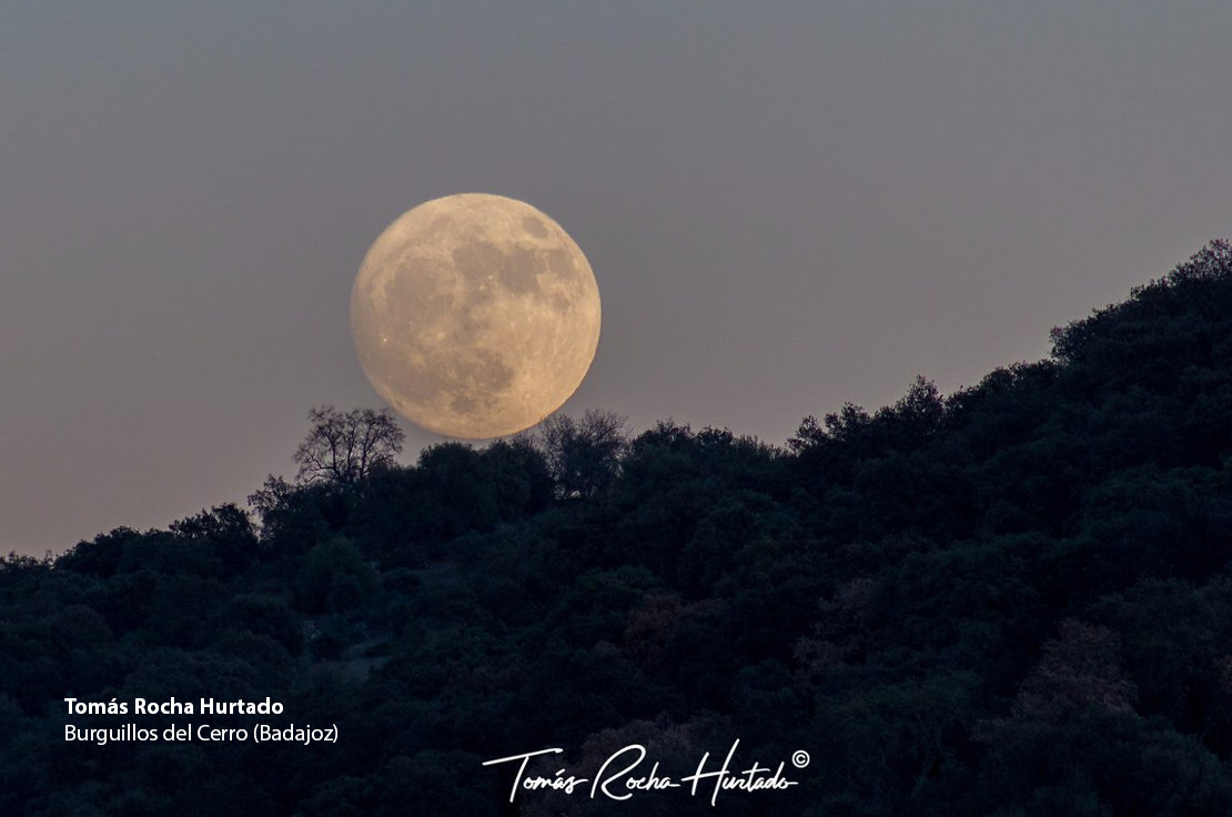 Así se ha visto en Extremadura la única ‘Superluna’ de este 2017