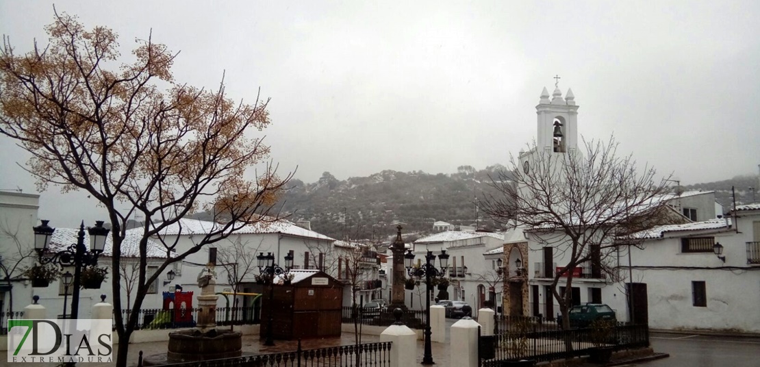Así nieva en Cabeza la Vaca (Badajoz)