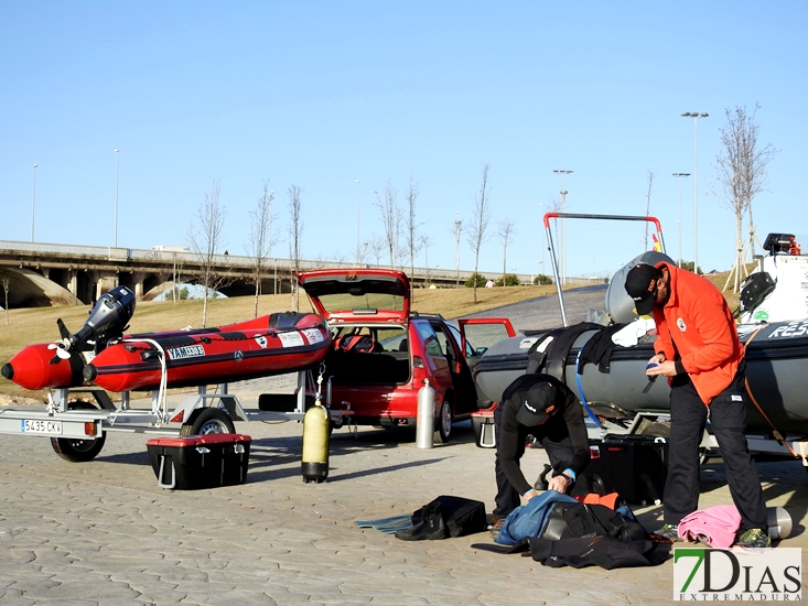 Prácticas de inmersión en el Río Guadiana por parte de AEMEX - Bomberos CPEI Badajoz