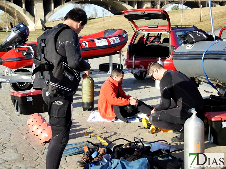 Prácticas de inmersión en el Río Guadiana por parte de AEMEX - Bomberos CPEI Badajoz