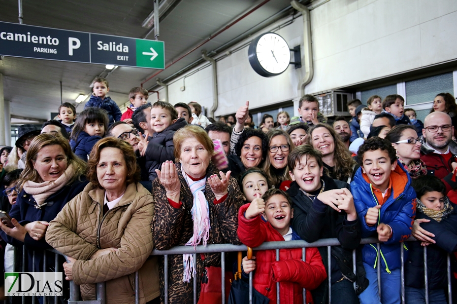 La lluvia no impide que los Reyes Magos lleguen a Badajoz