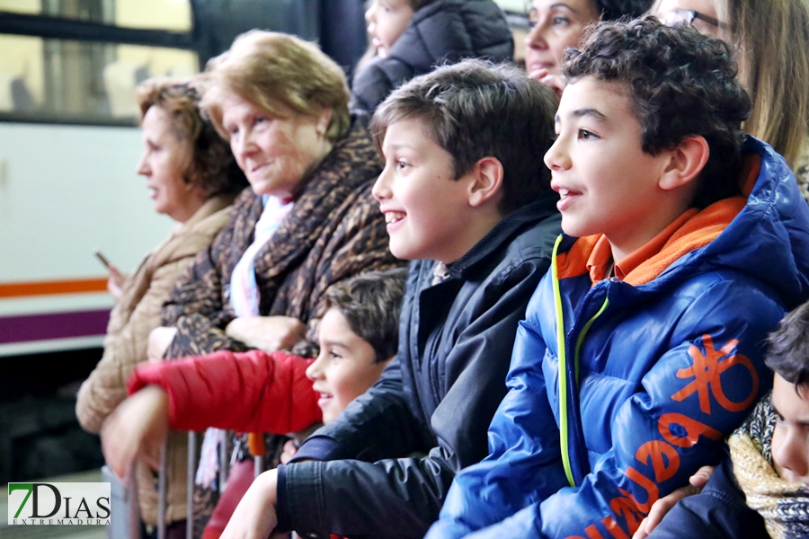 La lluvia no impide que los Reyes Magos lleguen a Badajoz