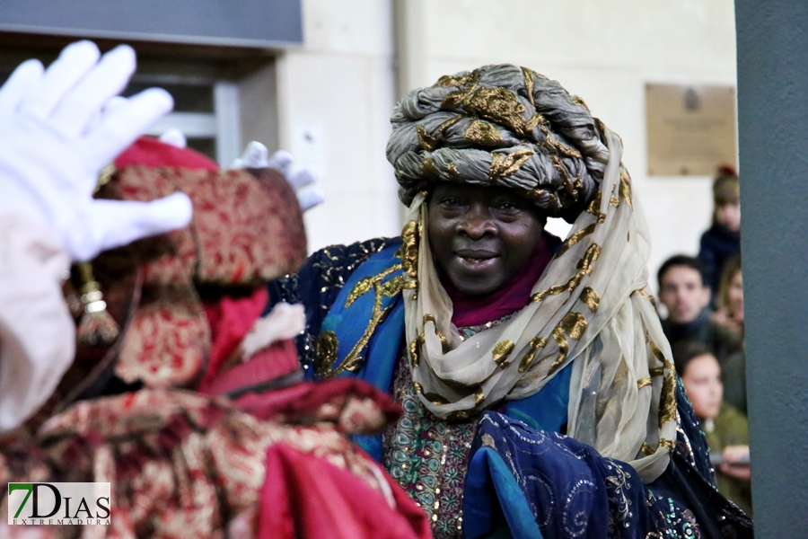 La lluvia no impide que los Reyes Magos lleguen a Badajoz