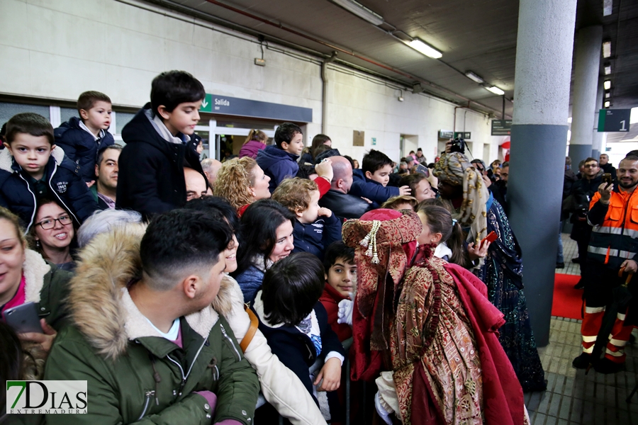 La lluvia no impide que los Reyes Magos lleguen a Badajoz