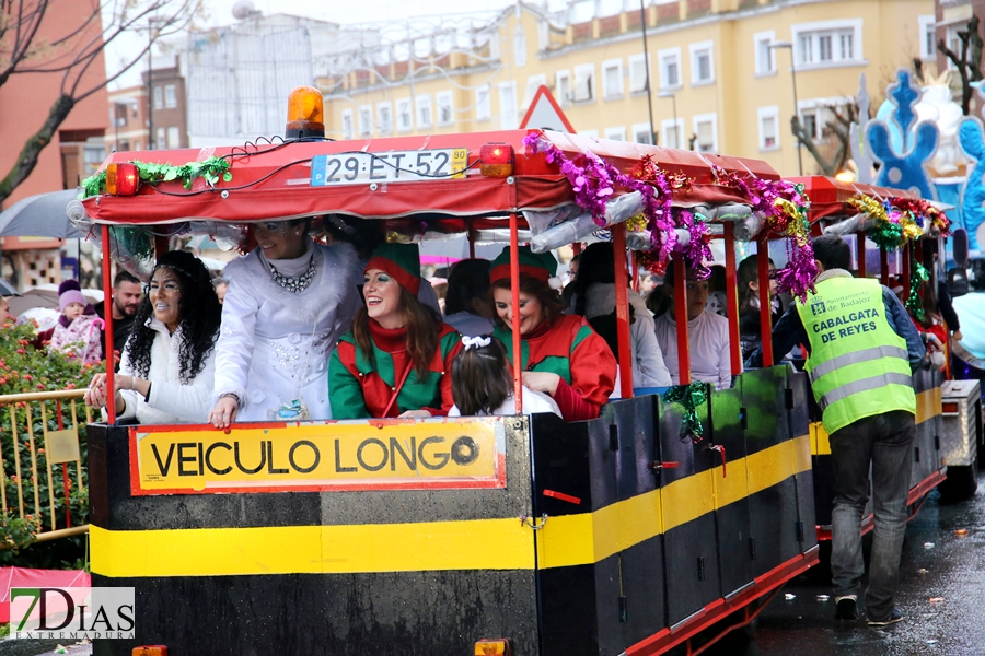 La lluvia no impide que los Reyes Magos lleguen a Badajoz