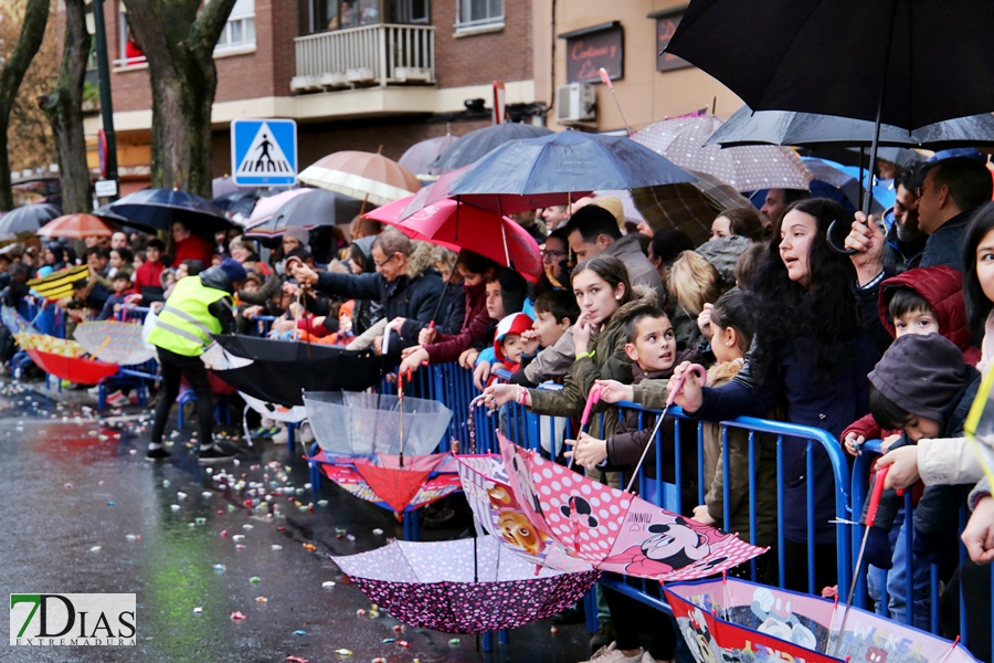 La lluvia no impide que los Reyes Magos lleguen a Badajoz