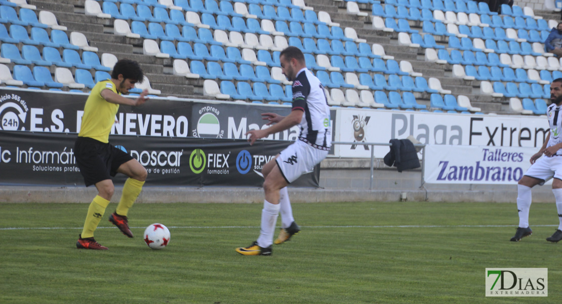 Imágenes del CD. Badajoz 3 - 0 Écija Balompié