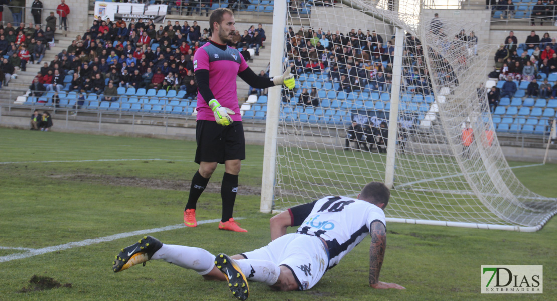 Imágenes del CD. Badajoz 3 - 0 Écija Balompié