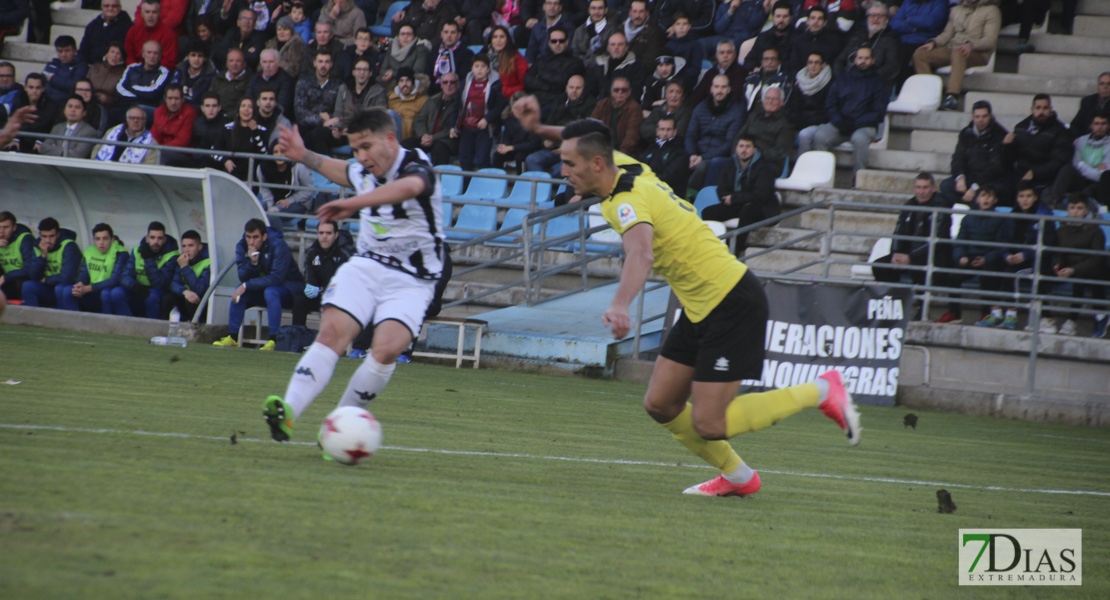 Imágenes del CD. Badajoz 3 - 0 Écija Balompié