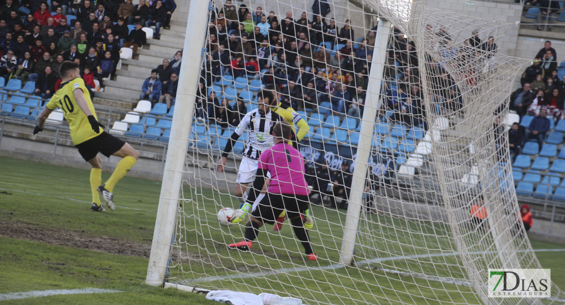 Imágenes del CD. Badajoz 3 - 0 Écija Balompié