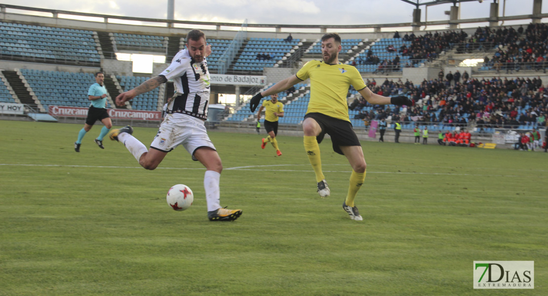 Imágenes del CD. Badajoz 3 - 0 Écija Balompié