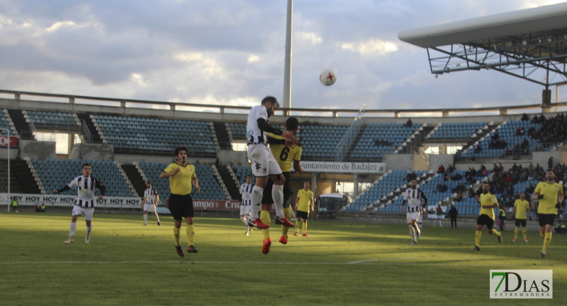 Imágenes del CD. Badajoz 3 - 0 Écija Balompié