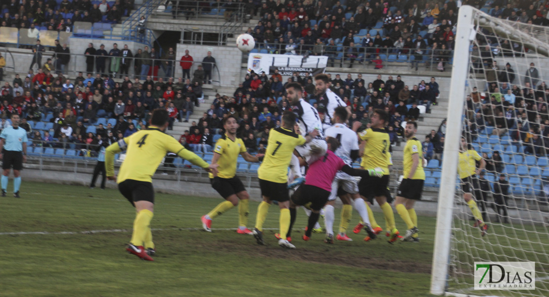 Imágenes del CD. Badajoz 3 - 0 Écija Balompié