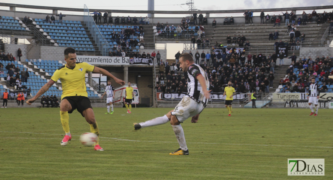 Imágenes del CD. Badajoz 3 - 0 Écija Balompié