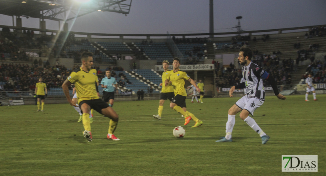 Imágenes del CD. Badajoz 3 - 0 Écija Balompié