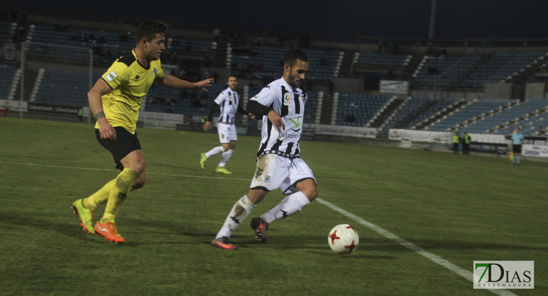 Imágenes del CD. Badajoz 3 - 0 Écija Balompié