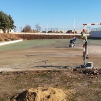 Obras para adecentar las instalaciones deportivas de La Corchera