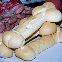 Fuego, pan, vino y embutidos en el Jueves de Compadres