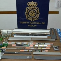 La Policía detiene a dos ladrones de cuentas corrientes en cajeros automáticos