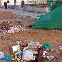 Denuncian la existencia de un estercolero a escasos metros del Museo de la Ciudad