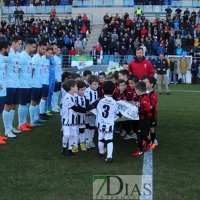 El CD. Badajoz homenajea al pequeño Víctor con una goleada