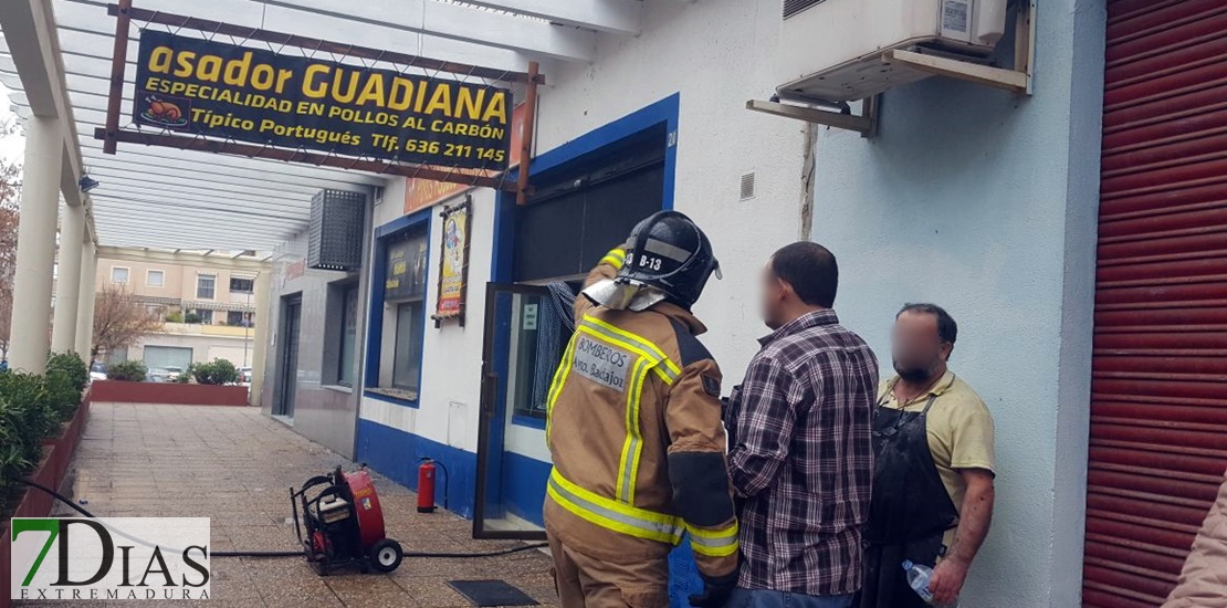 Un incendio en una pollería alerta a los vecinos de Valdepasillas