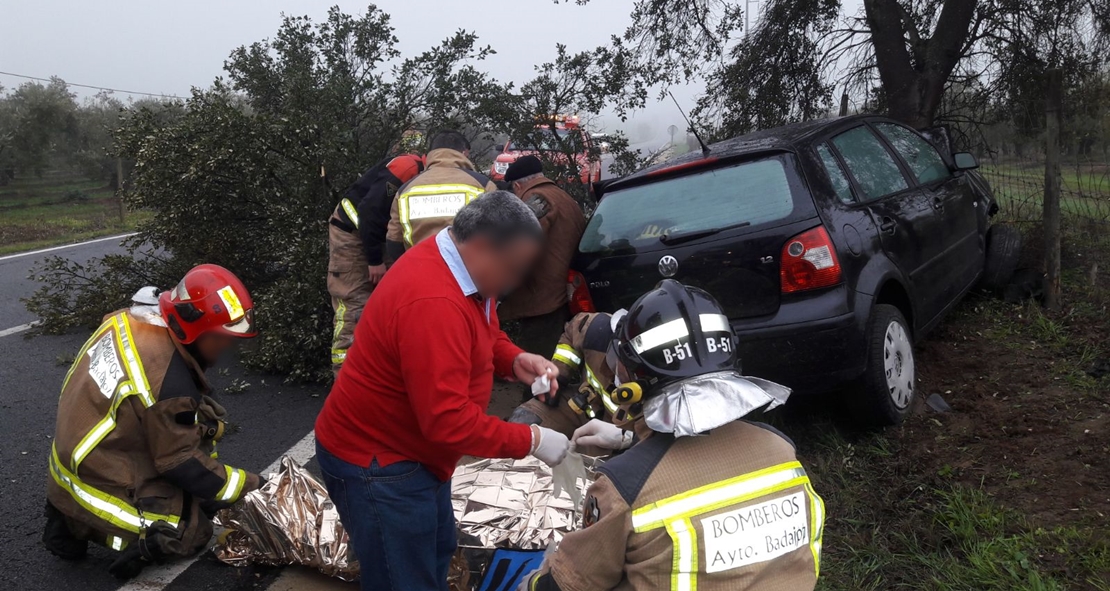 Un matrimonio sufre un accidente en la carretera Badajoz – Campomaior