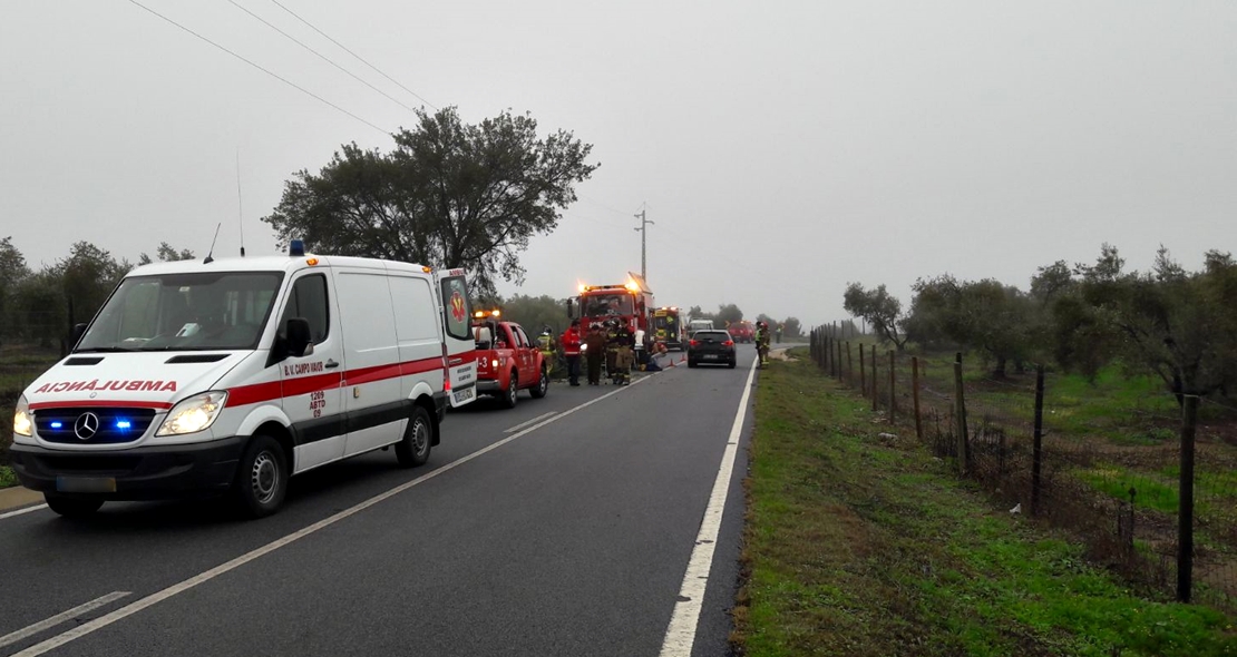 Un matrimonio sufre un accidente en la carretera Badajoz – Campomaior