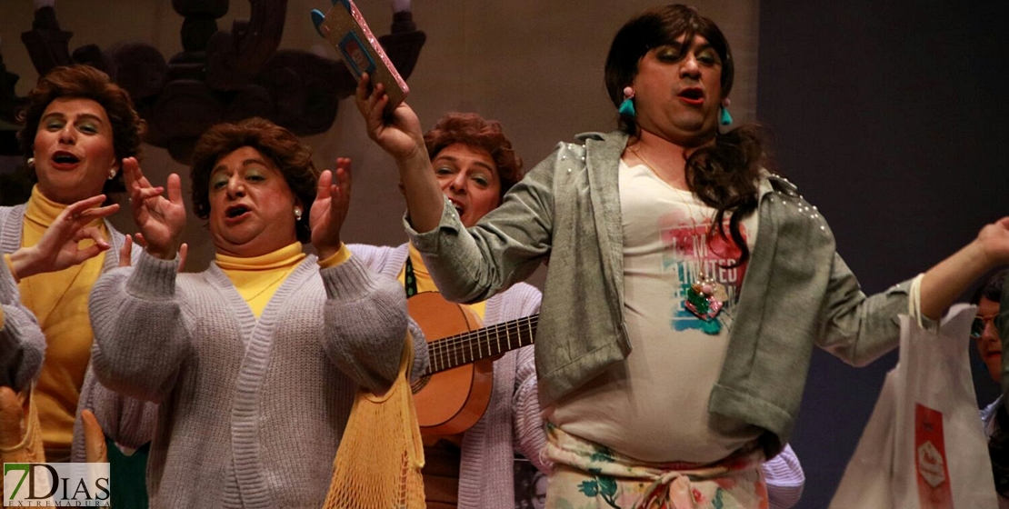 Actuación de la murga Los 3W en Semifinales
