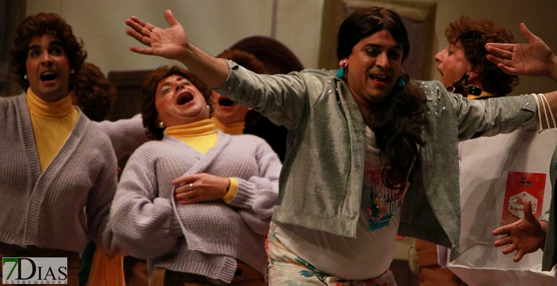 Actuación de la murga Los 3W en la Final