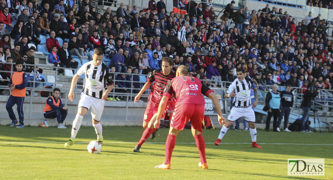 Imágenes del CD. Badajoz 4 - 2 Mérida AD